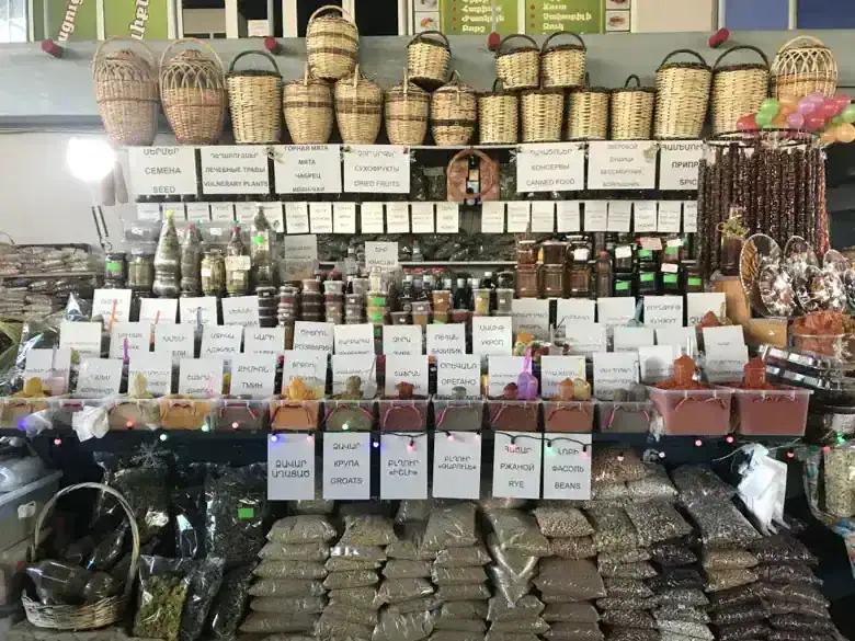 GUM Market / Pak Shuka food market