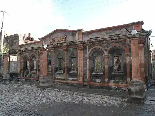 Passeggiata nel quartiere storico di Kumayri